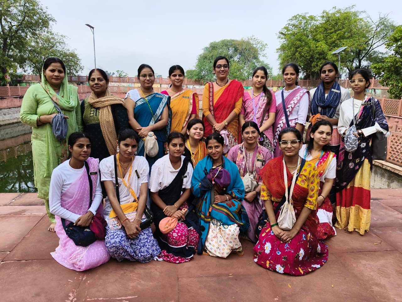 Friendship on the devotional path